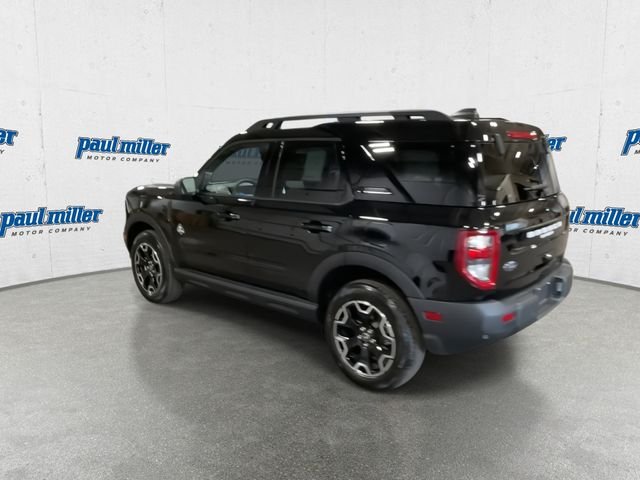 Used 2025 Shadow Black Ford Outer Banks® image 8