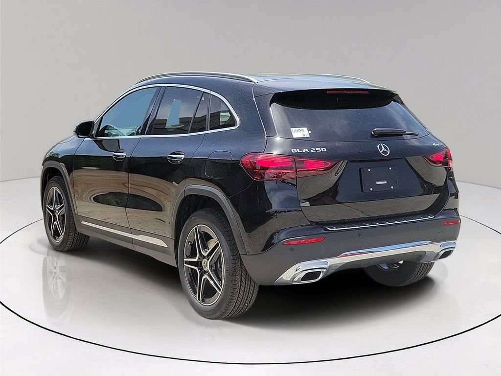New 2026 Black Mercedes-Benz GLA 250 image 4