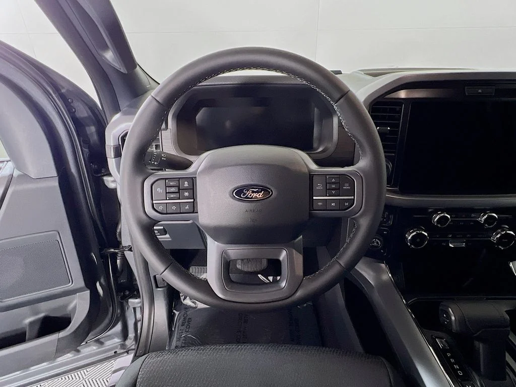 New 2026 Carbonized Gray Metallic Ford XLT image 8