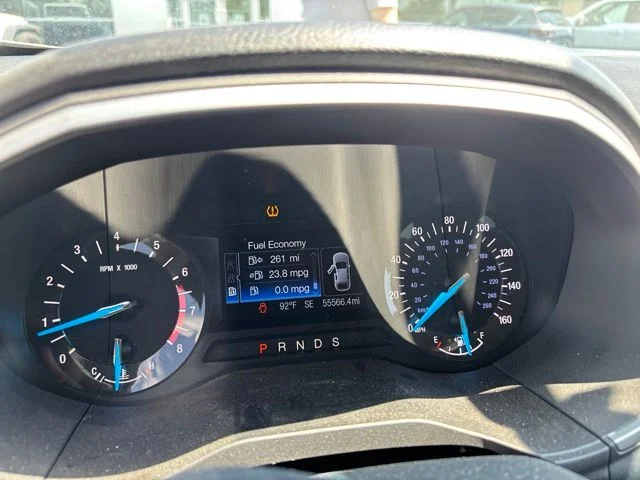 Used 2015 Gray Ford SEL image 8
