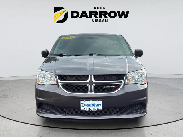 Used 2019 Gray Dodge SE image 8