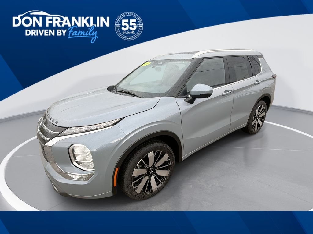 2026 Mitsubishi Outlander SEL FWD's photo