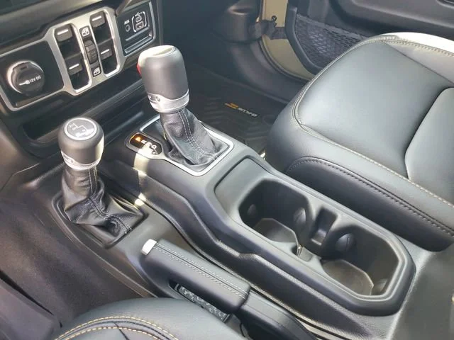 Used 2025 41 Jeep High Tide image 21
