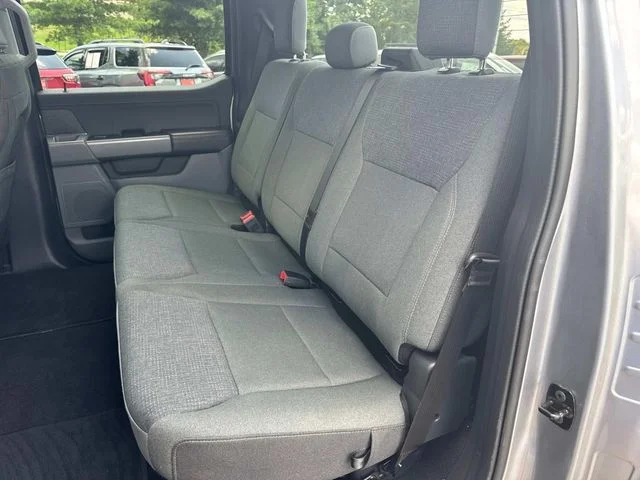 Used 2025 Silver Ford XLT image 16