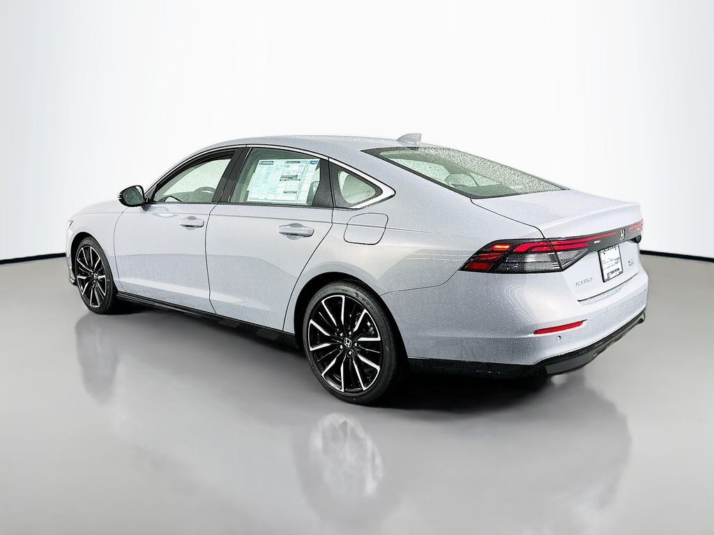 New 2026 Urban Gray Pearl Honda Touring image 5