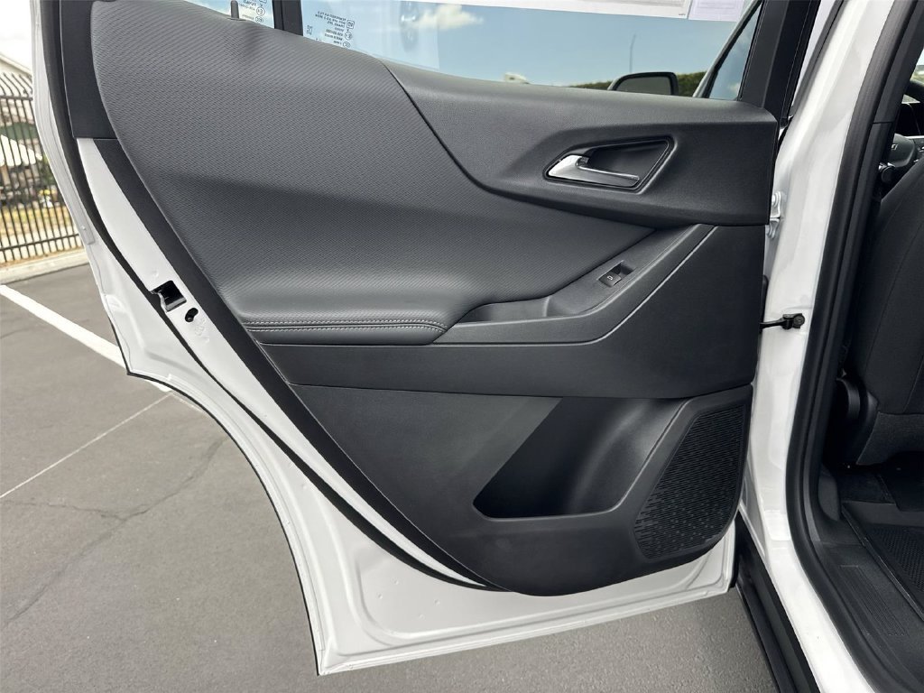 New 2026 Summit White Chevrolet LT image 26