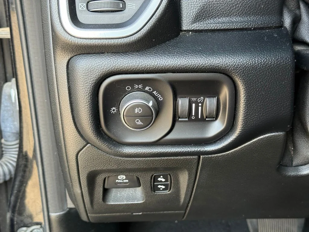 Used 2019 Black Ram Big Horn/Lone Star image 19