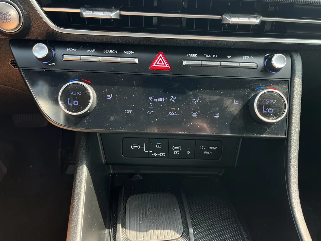 Used 2025 Serenity White Hyundai SEL Convenience image 33