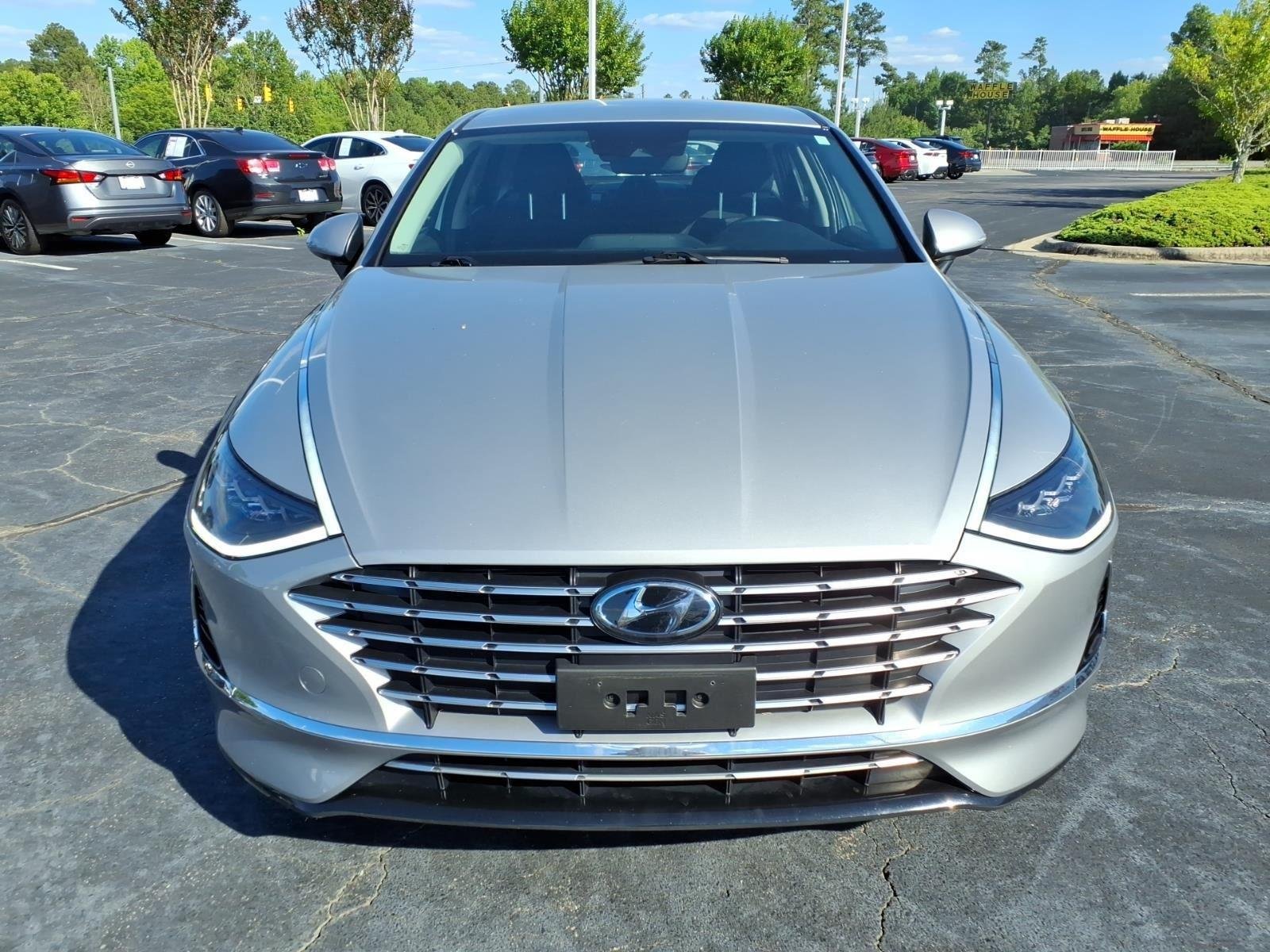 Used 2023 Curated Silver Hyundai SEL image 12