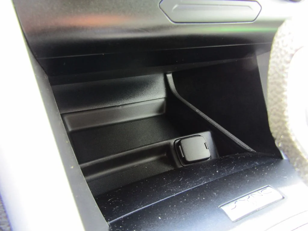Used 2014 Ruby Red Tinted Clearcoat Ford S image 29