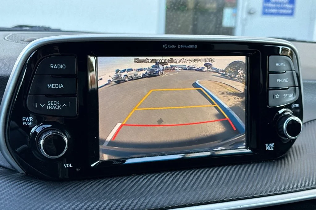 Used 2020 Noir Hyundai Value image 19