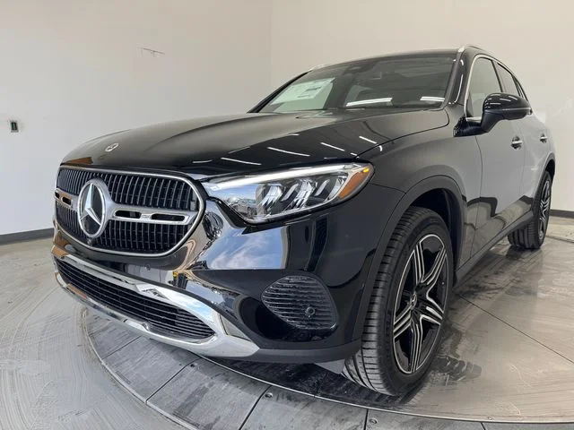 New 2027 Black Mercedes-Benz GLC 300 image 31