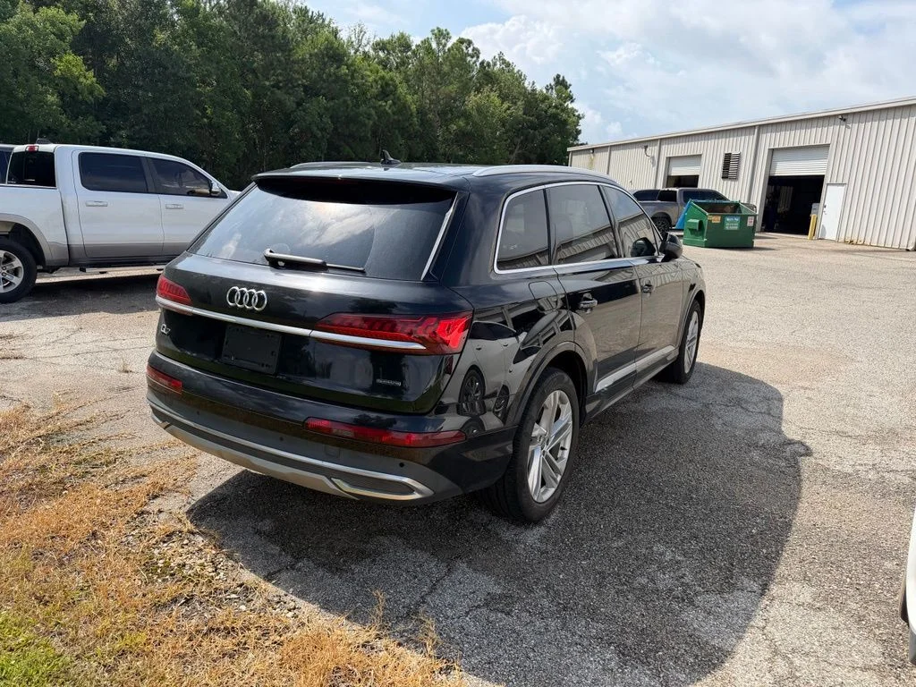 Used 2020 Black Audi 45 Premium image 7