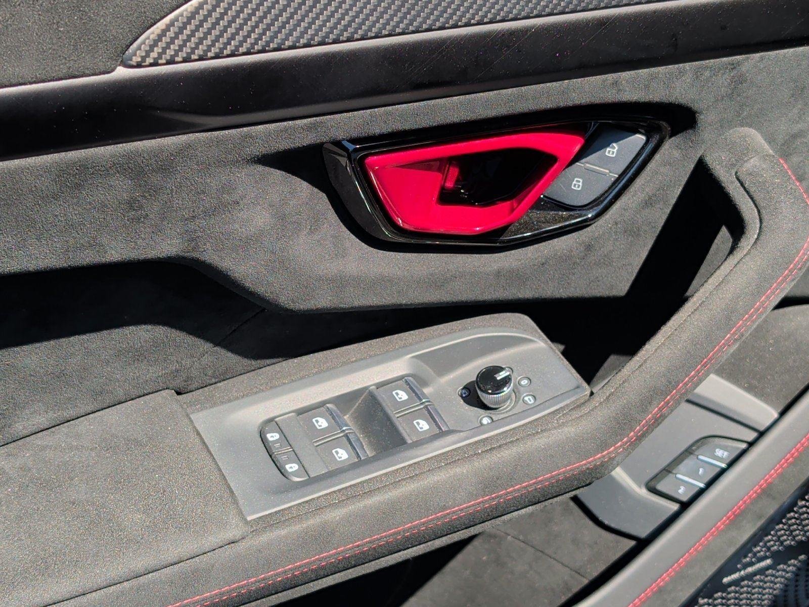 Used 2023 Bianco Monocerus Matt Lamborghini Performante image 14