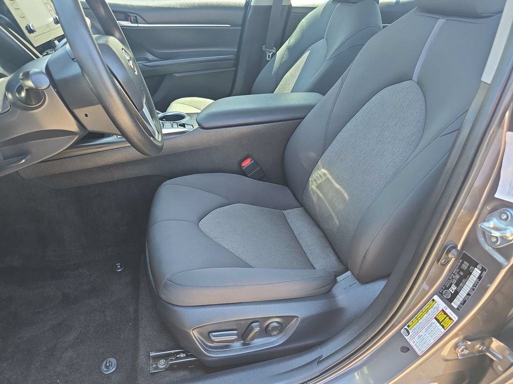 2023 Toyota Camry LE - Photo 17