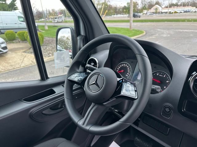 New 2026 High-tech silver metallic Mercedes-Benz Cargo 144 WB image 51