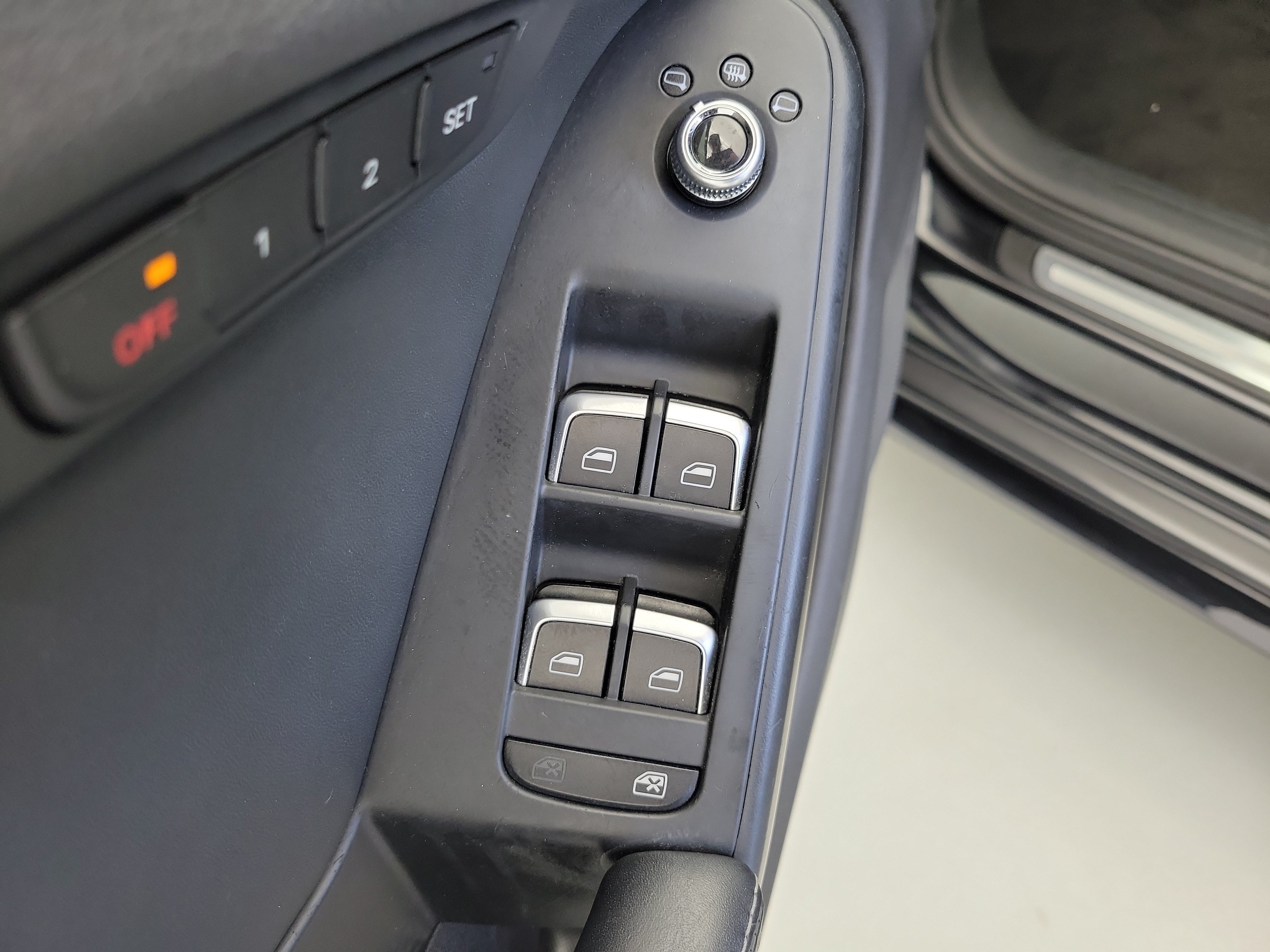 Used 2014 Phantom Black Pearl Audi 3.0T Premium Plus image 23