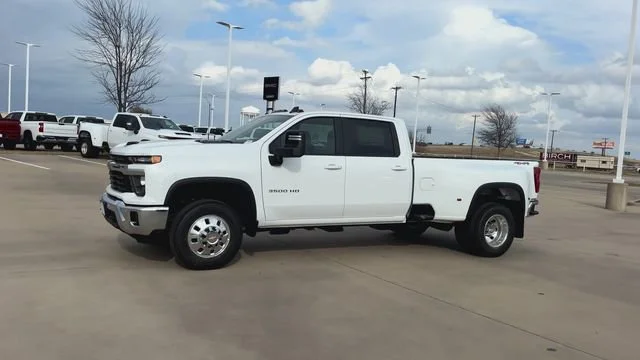 New 2026 Summit White Chevrolet LT DRW image 5