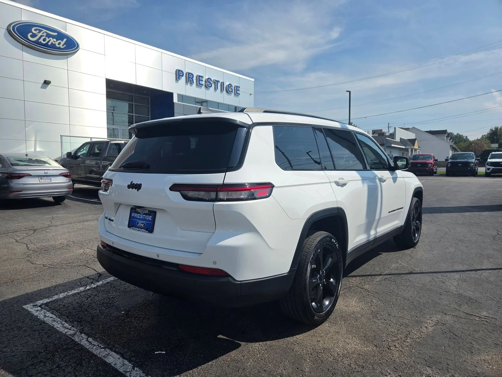 Used 2021 Bright White Clearcoat Jeep Altitude image 8