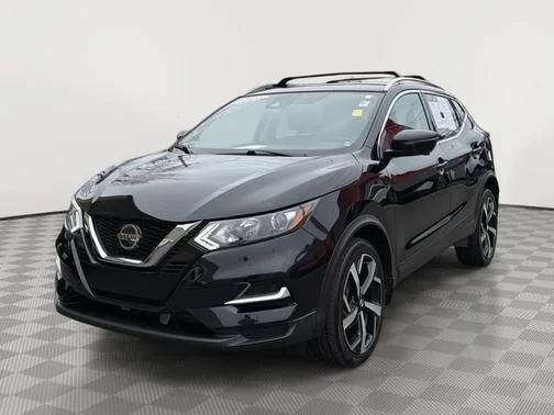 Used 2022 Black Nissan SL image 7