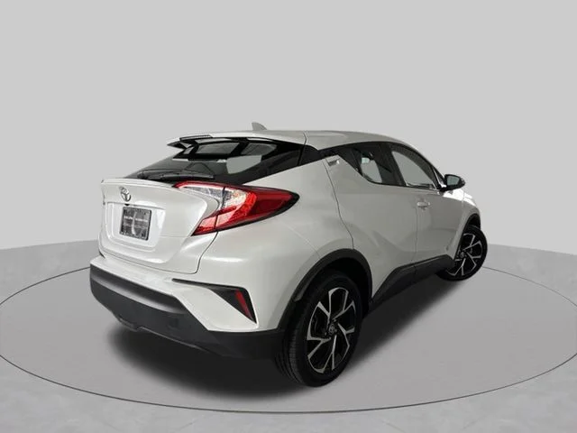 Used 2022 Beige Toyota XLE image 7
