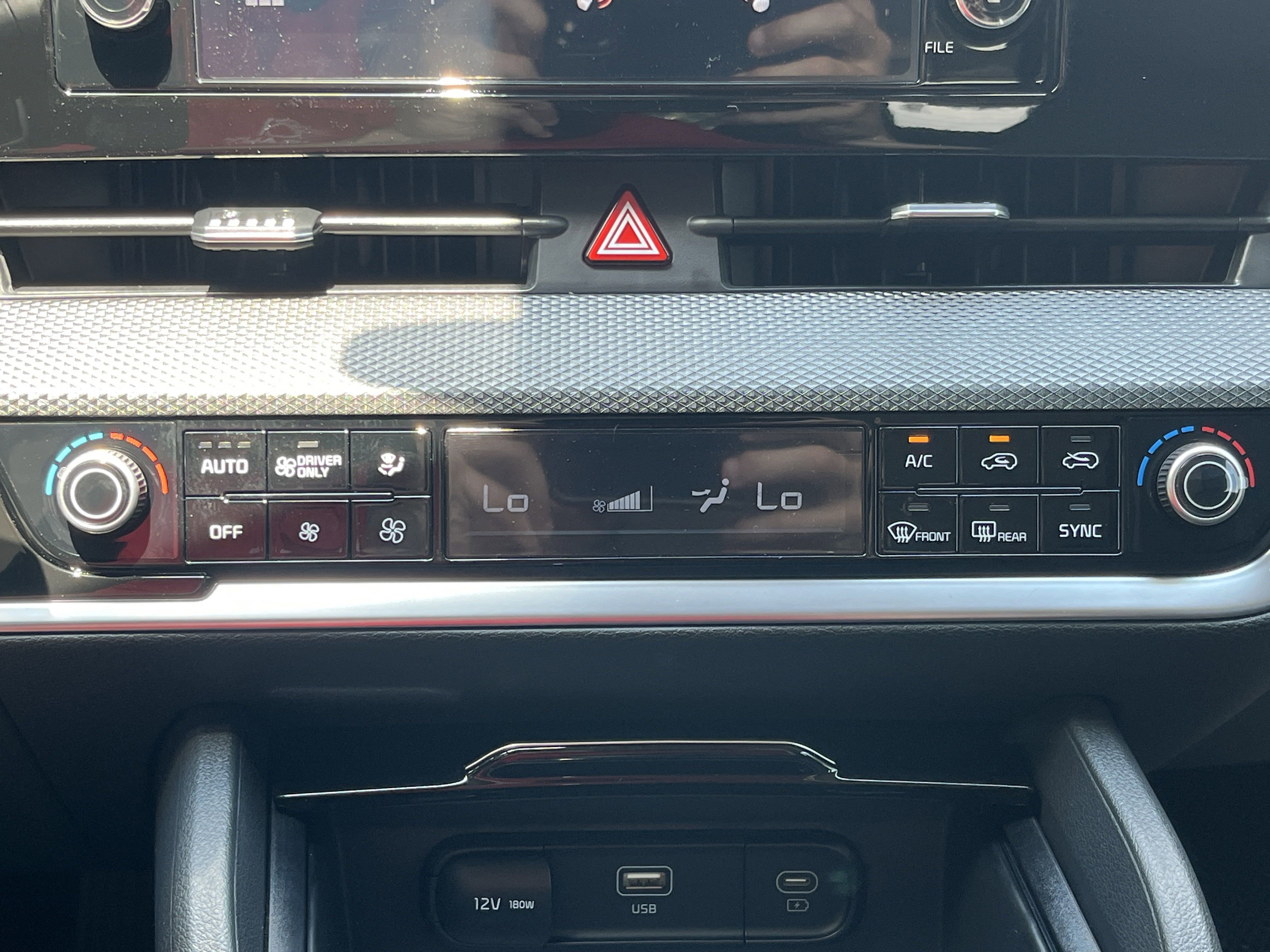 2025 Kia Sportage LX Hybrid - Photo 7