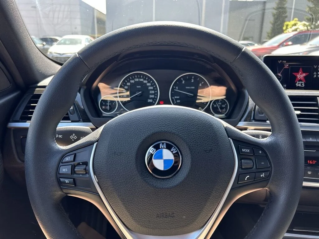 Used 2015 Mineral Grey Metallic BMW xDrive Sedan Dilawri Certified   Local BC   No Acc image 22