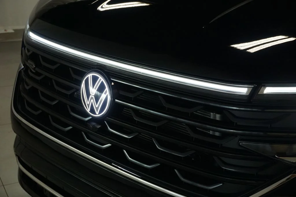 New 2026 Deep Black Volkswagen SEL Premium R-Line image 39