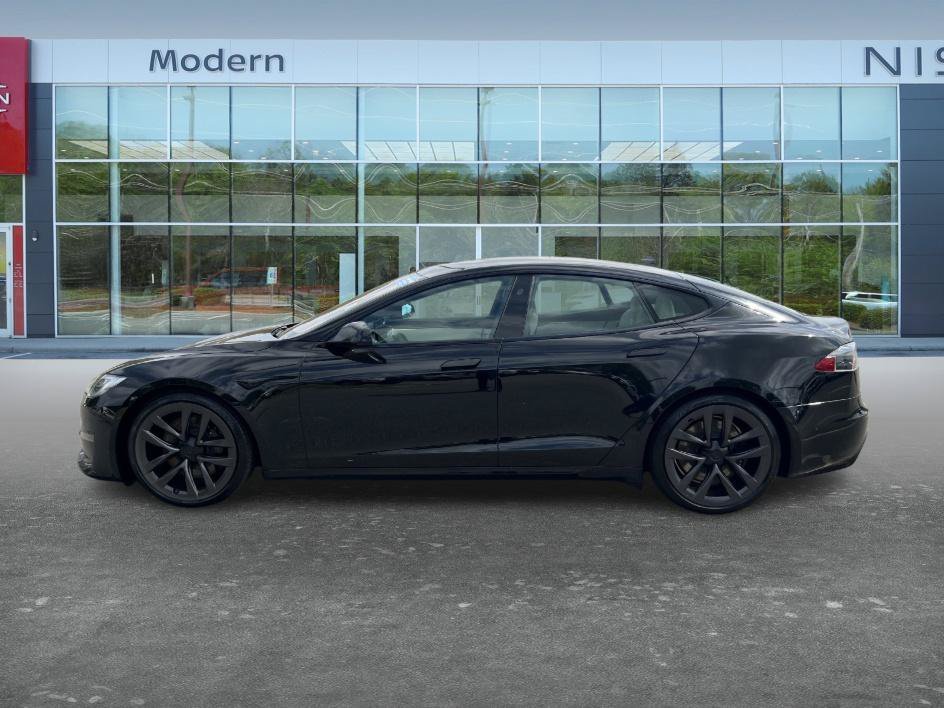 Used 2021 Solid Black Tesla Long Range image 8