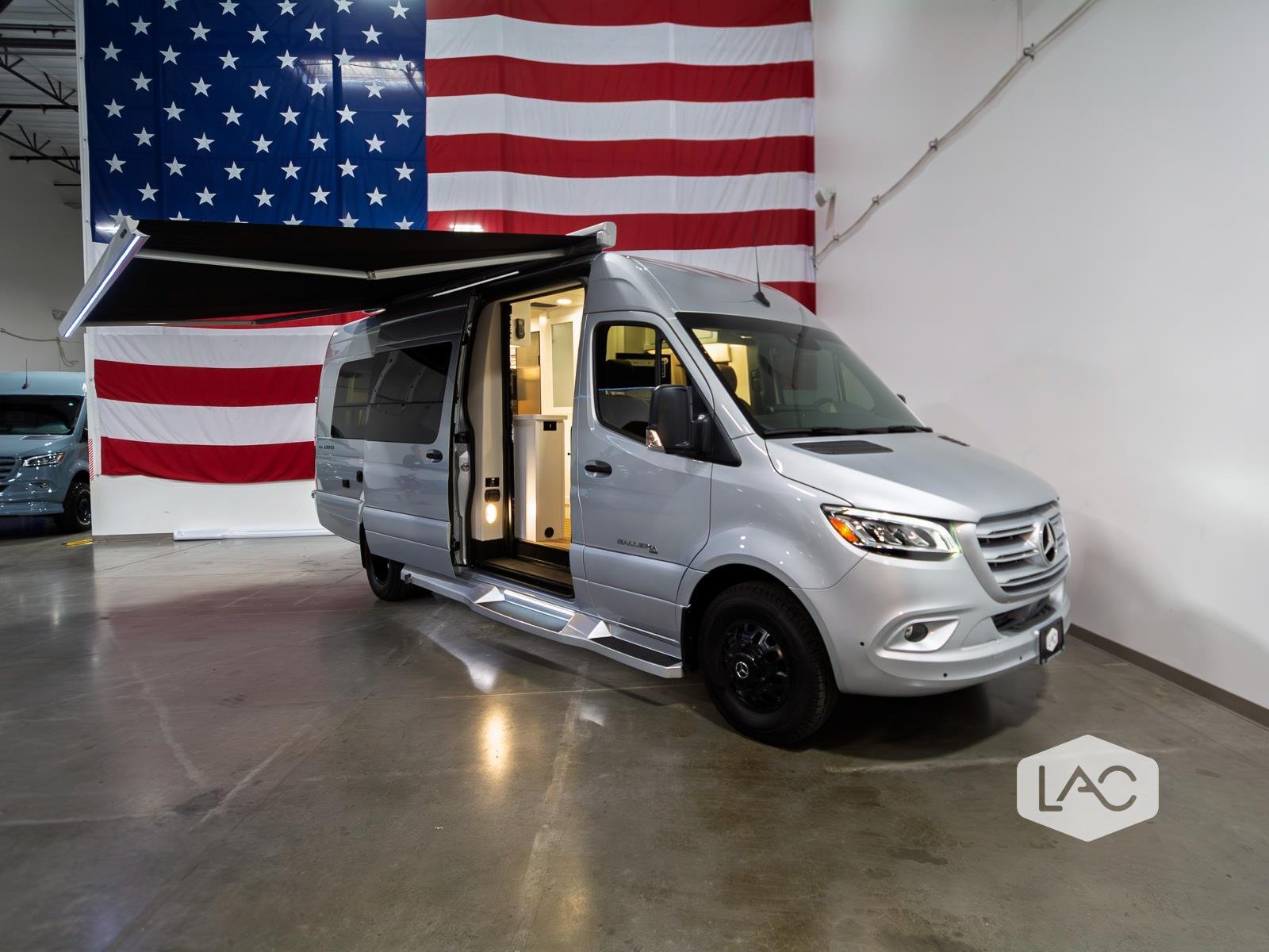 Used 2025 Iridium Silver Coachmen M-24 | Dual-Twin Beds|Generator|Electrical Pkg image 7