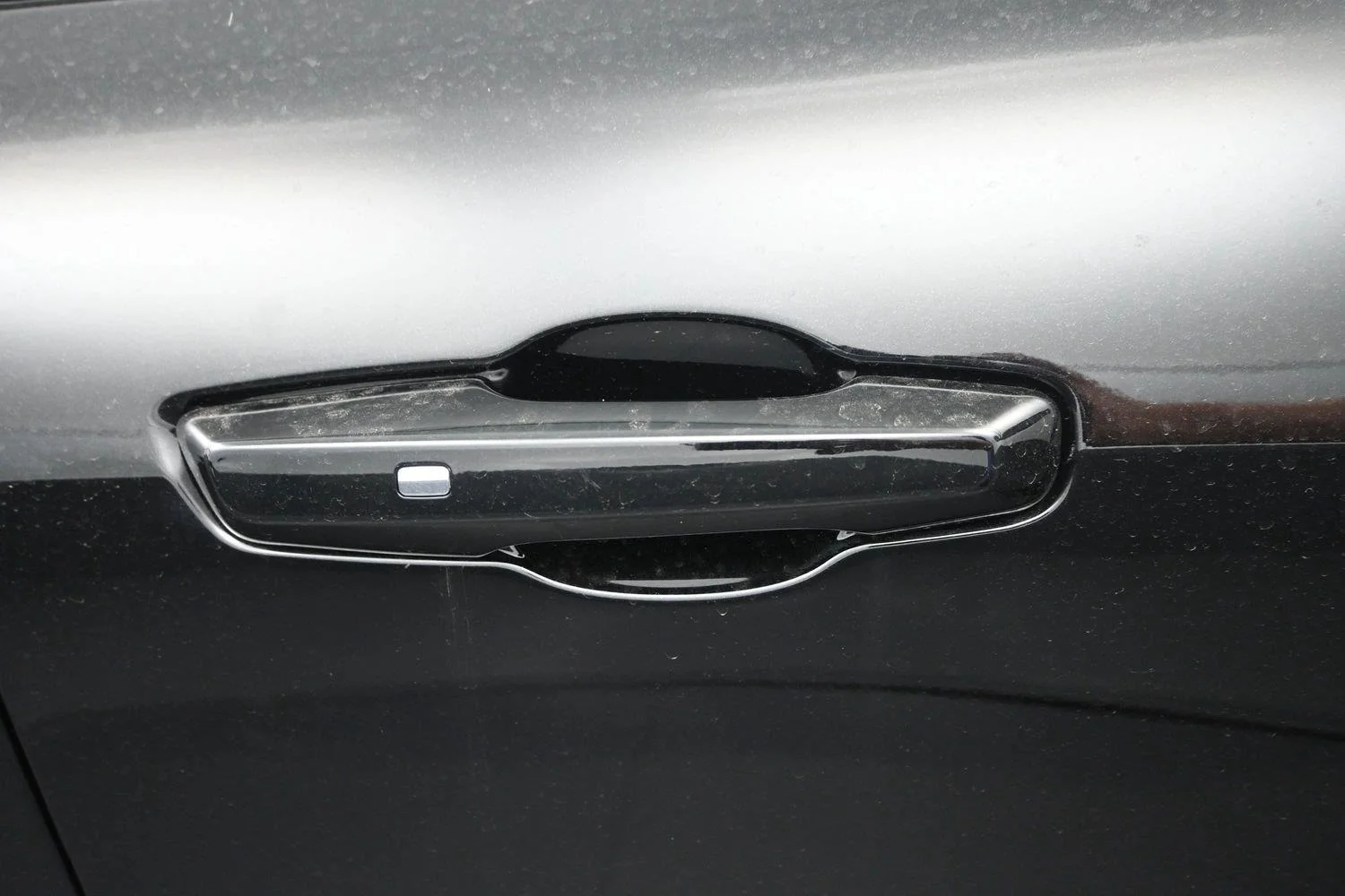 Used 2024 Mosaic Black Metallic Chevrolet RS image 7