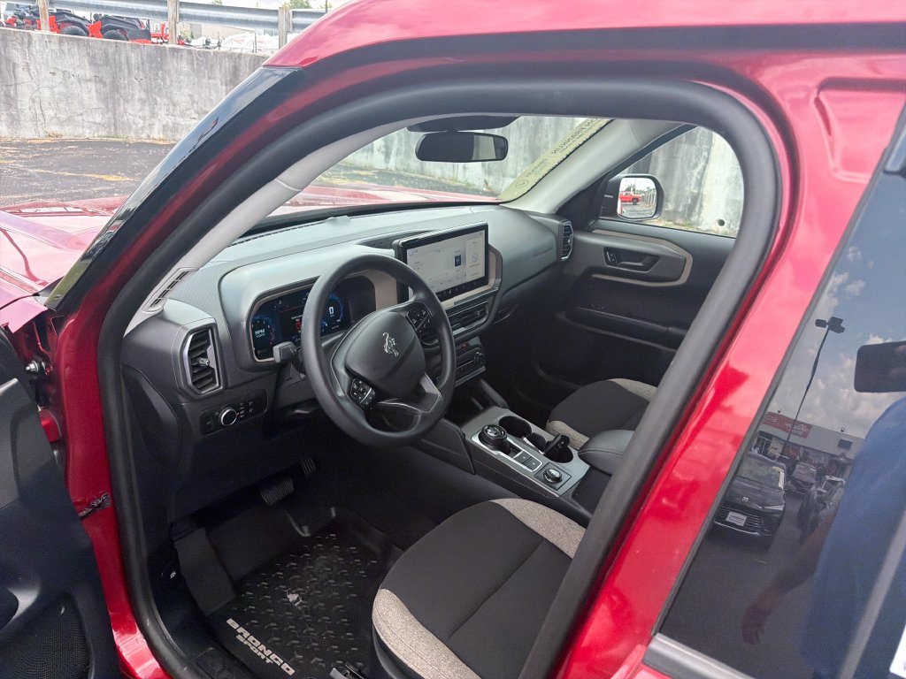 Used 2025 Red Ford Big Bend image 13