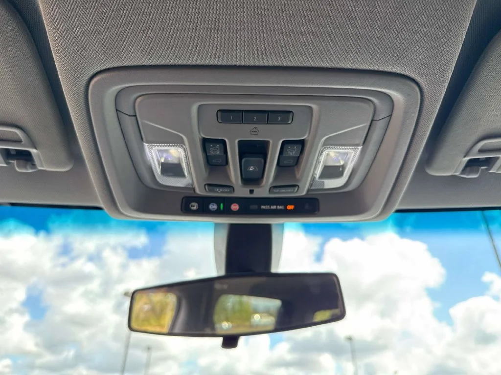 Used 2019 Beige Chevrolet RST image 38