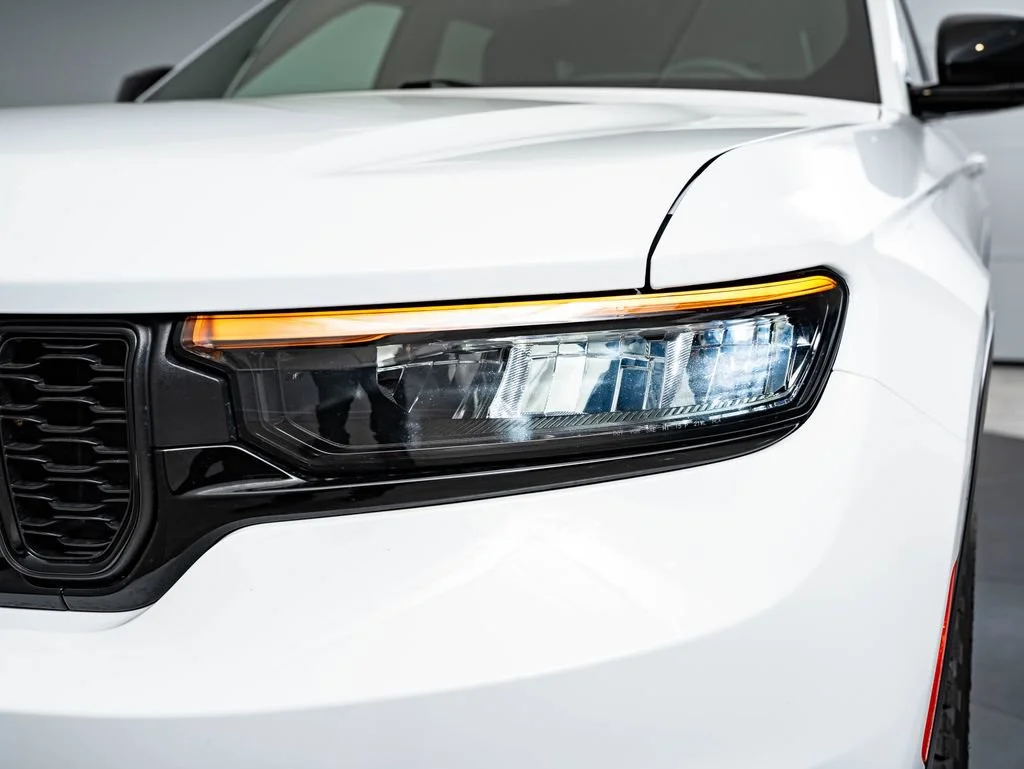 Used 2023 Bright White Clearcoat Jeep Altitude image 15