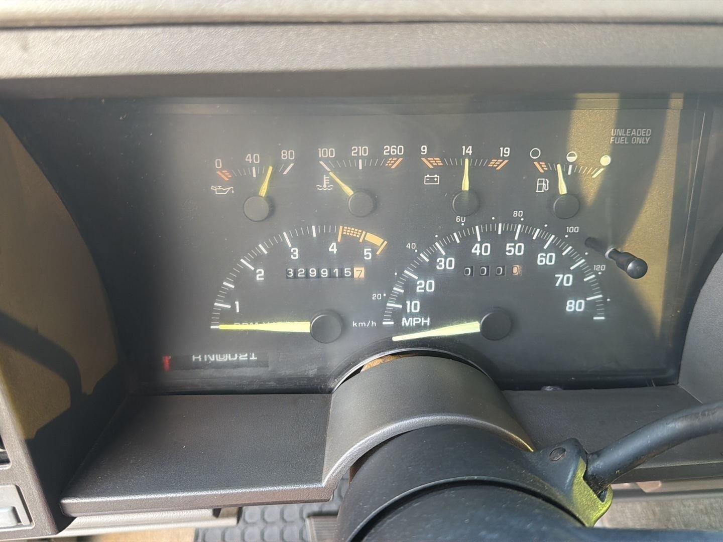 Used 1994 GREEN Chevrolet base image 11