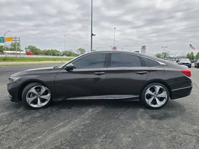 Used 2018 Black Honda Touring 1.5T image 15