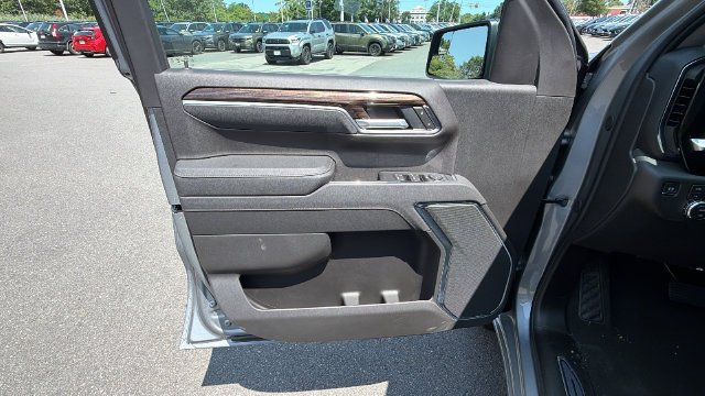 New 2026 Sterling Metallic GMC Elevation image 14