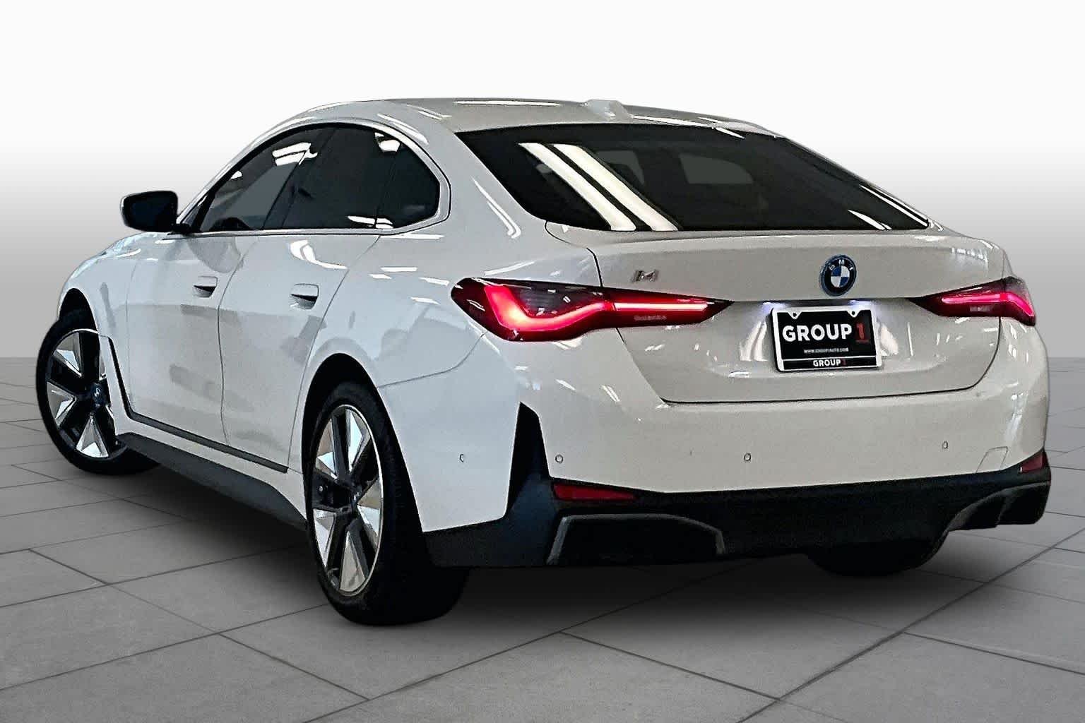 Used 2024 Alpine White BMW eDrive40 image 10