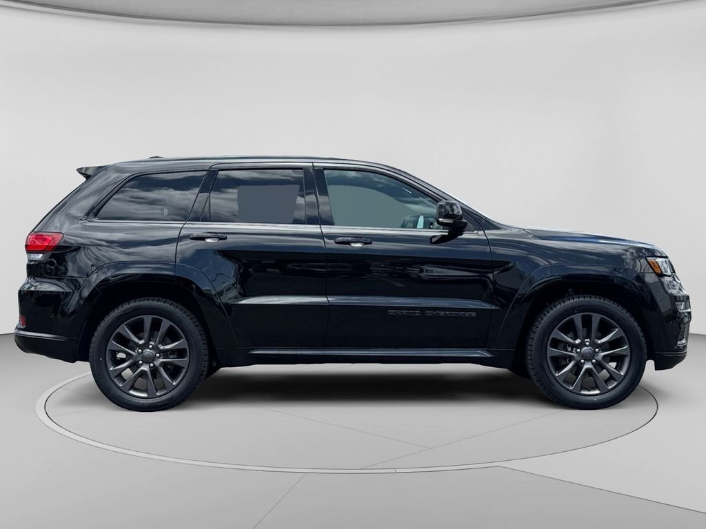 Used 2019 Diamond Black Jeep Overland image 31