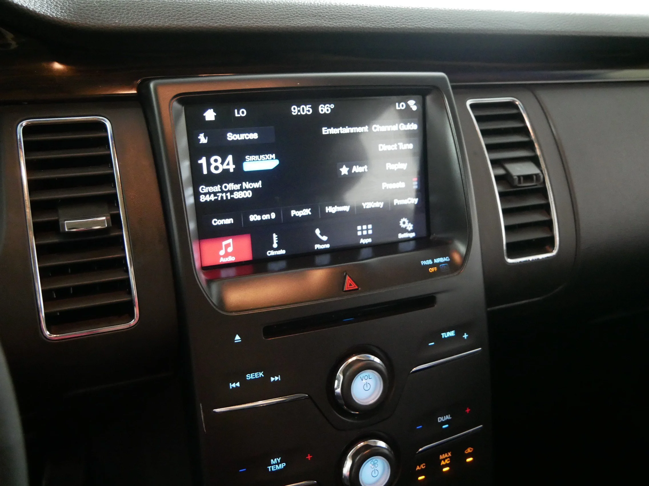 Used 2017 Shadow Black Ford SEL image 22