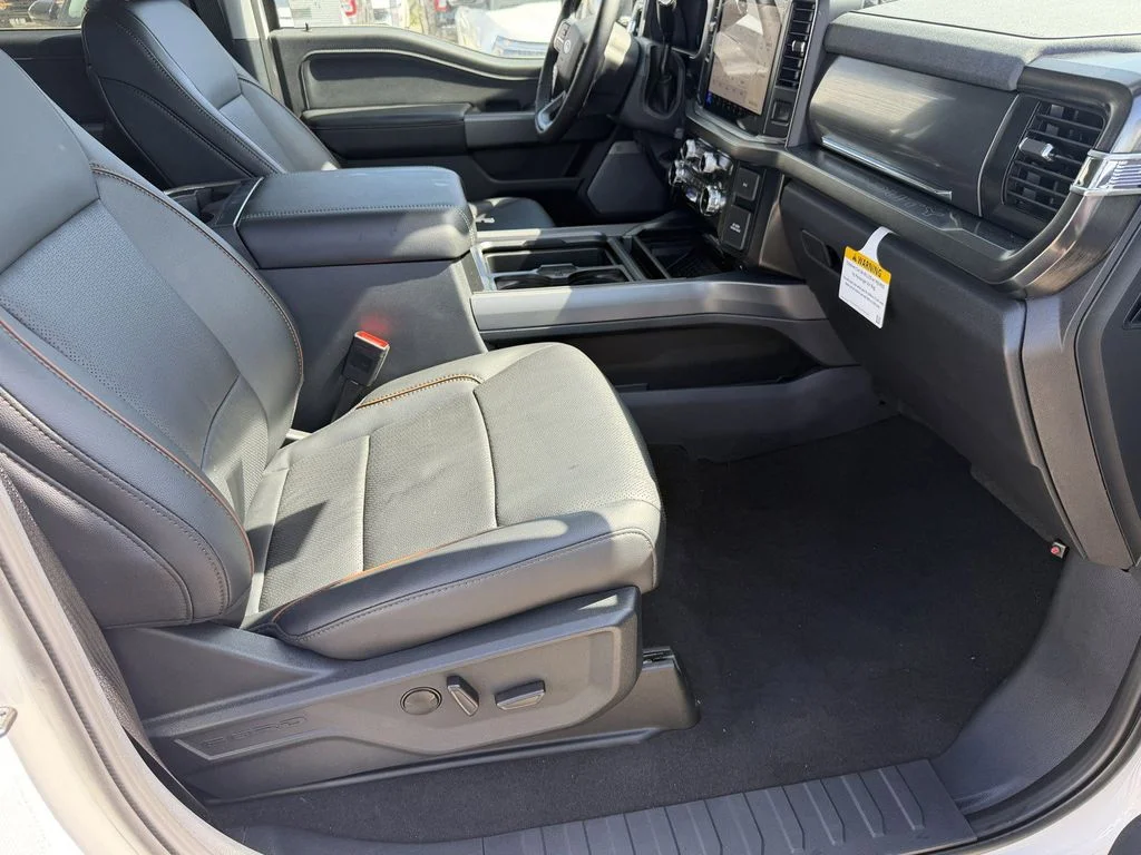 New 2026 Star White Metallic Tri-Coat Ford F-250® Lariat® image 13
