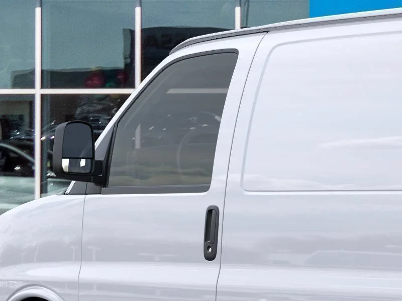 New 2026 Summit White Chevrolet WT image 12