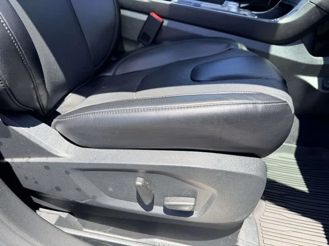 Used 2022 Black Ford Titanium image 9