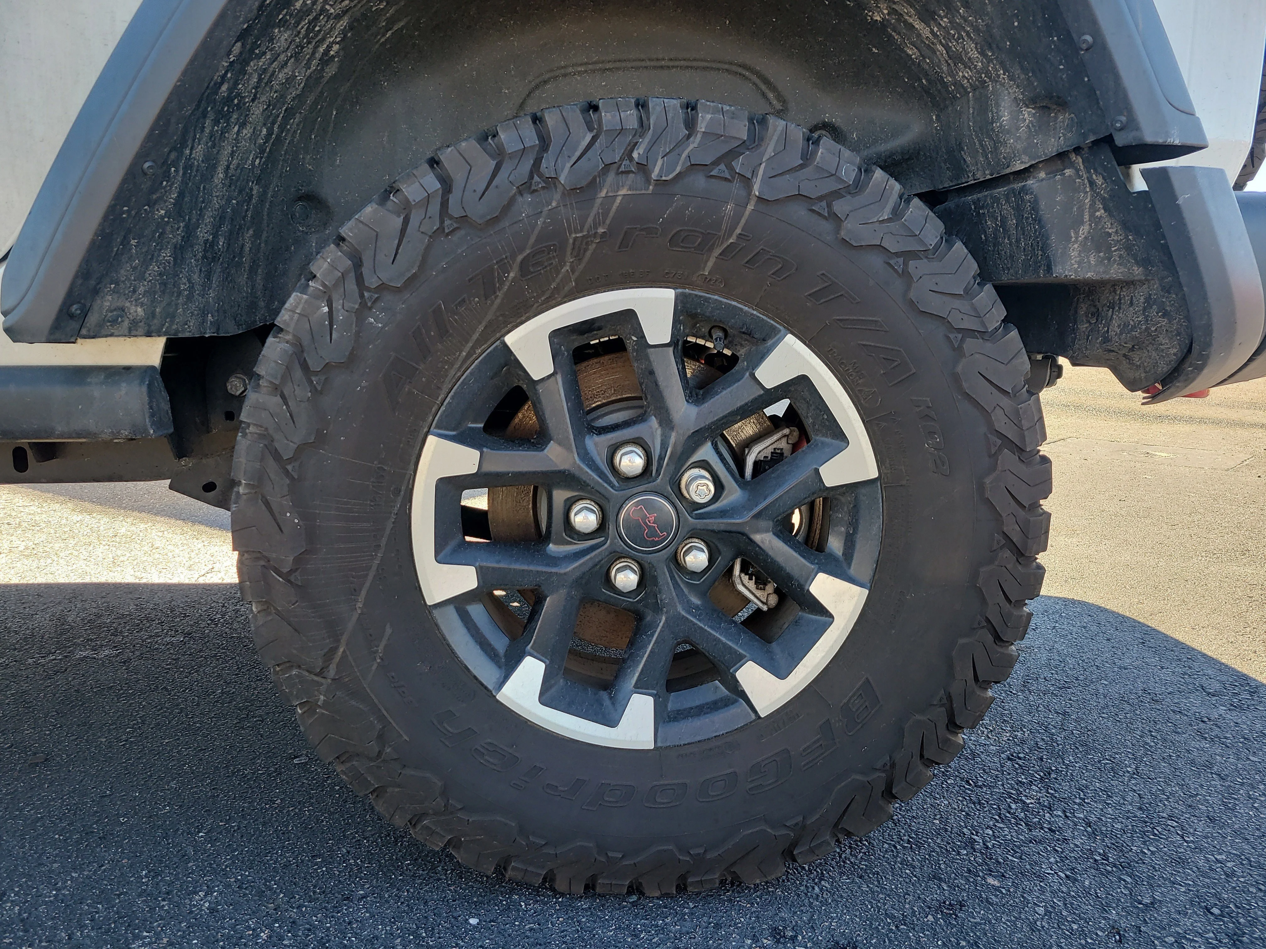 Used 2024 Bright White Clearcoat Jeep Rubicon image 8