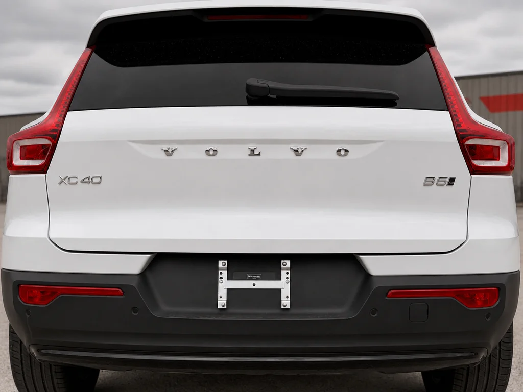 New 2026 White Volvo B5 Core image 4