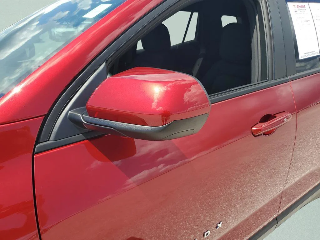Used 2025 Radiant Red Tintcoat Chevrolet LT image 27