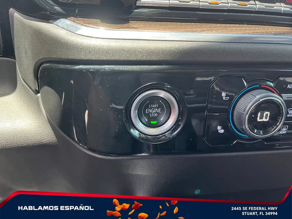 Used 2024 Summit White Chevrolet RST image 29