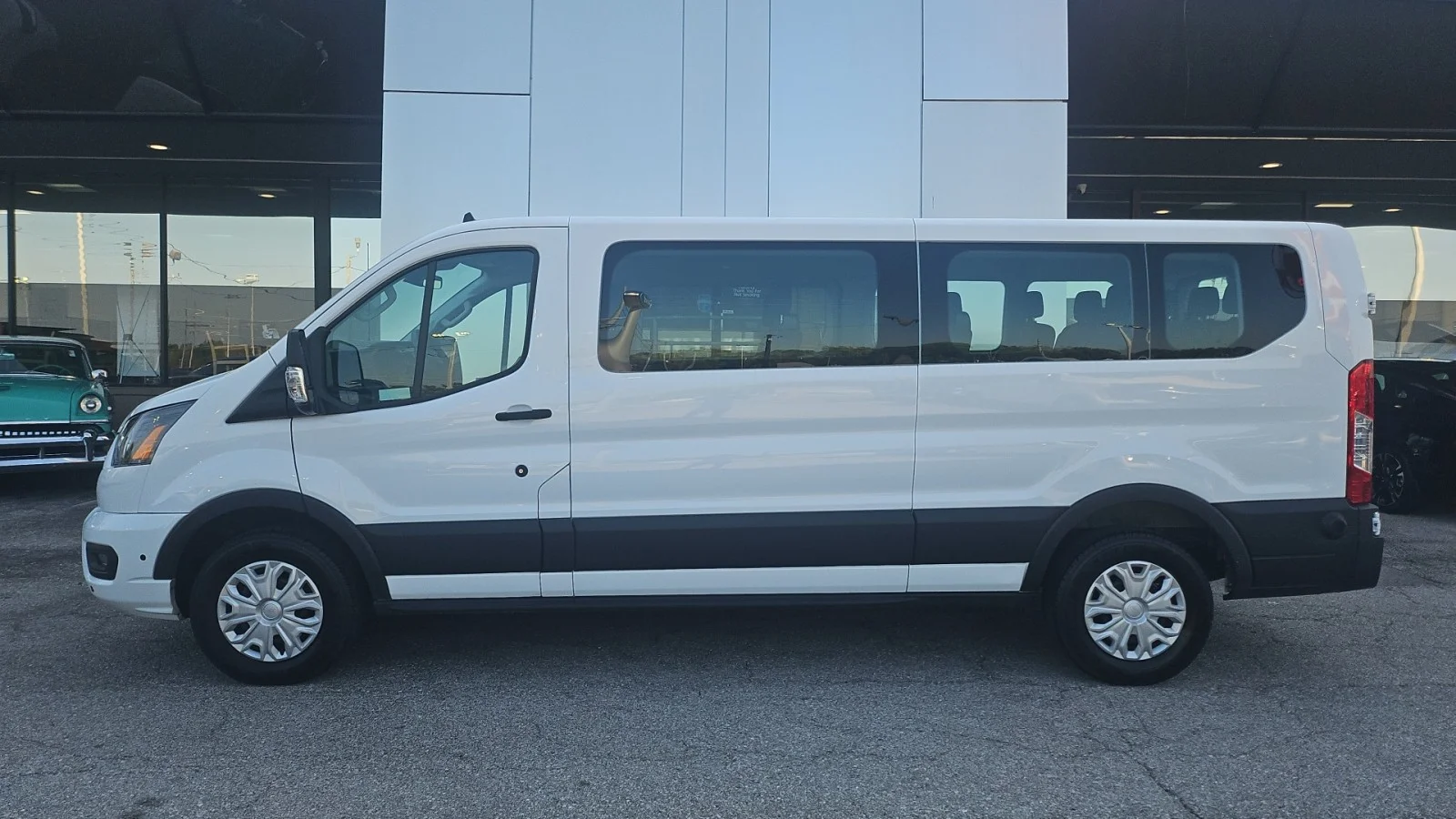 Used 2024 White Ford 350 XLT LR RWD image 2