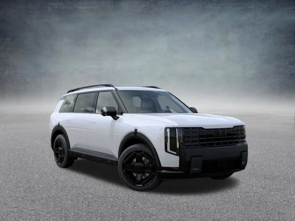New 2027 Glacial White Pearl Kia X-LINE SX image 8
