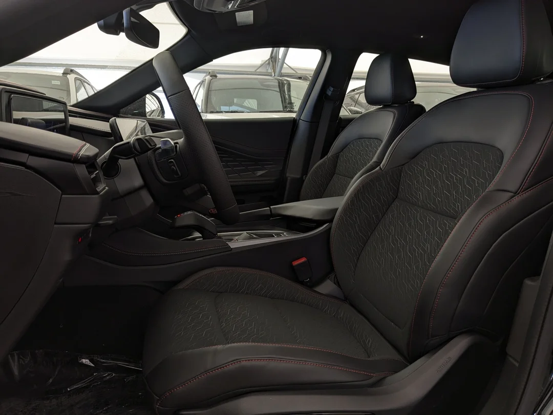 New 2026 Black Dodge R/T - - AWD - Blacktop Pack - Driver Convenience - Alpine Audio - Hurricane Turbo & More! image 15